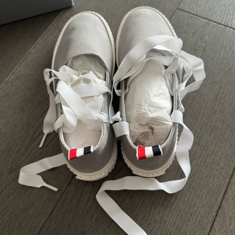 Thom Browne Women’s Grosgrain-trimmed canvas sneakers - Picture 1 of 8